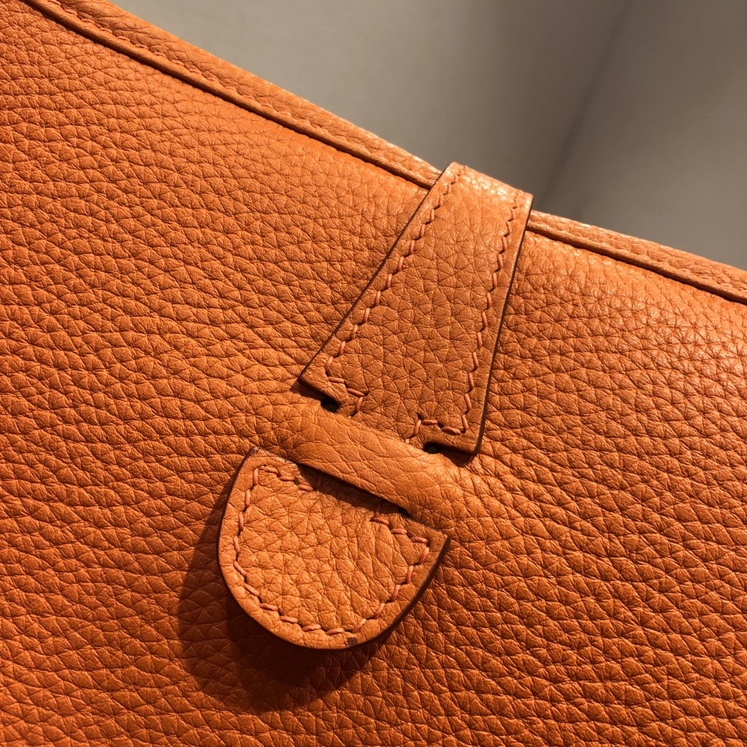 Hermes Evelyne III 29 PM Shoulder Bag In Orange Clemence Leather